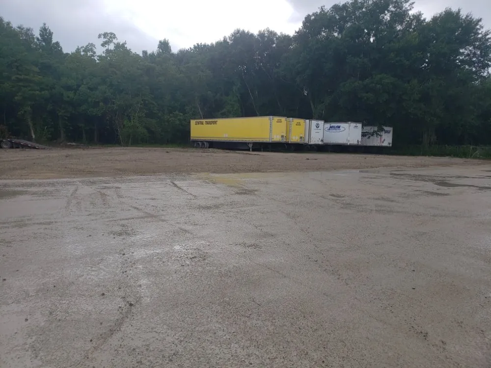 Top-rated lawn care service in Saint Francisville, LA by Construction Outfitters