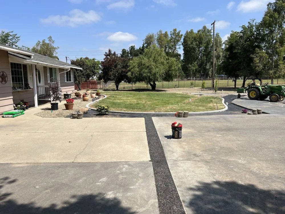 Custom garden landscaping in Fair Oaks, CA by Consumnes River Landscape