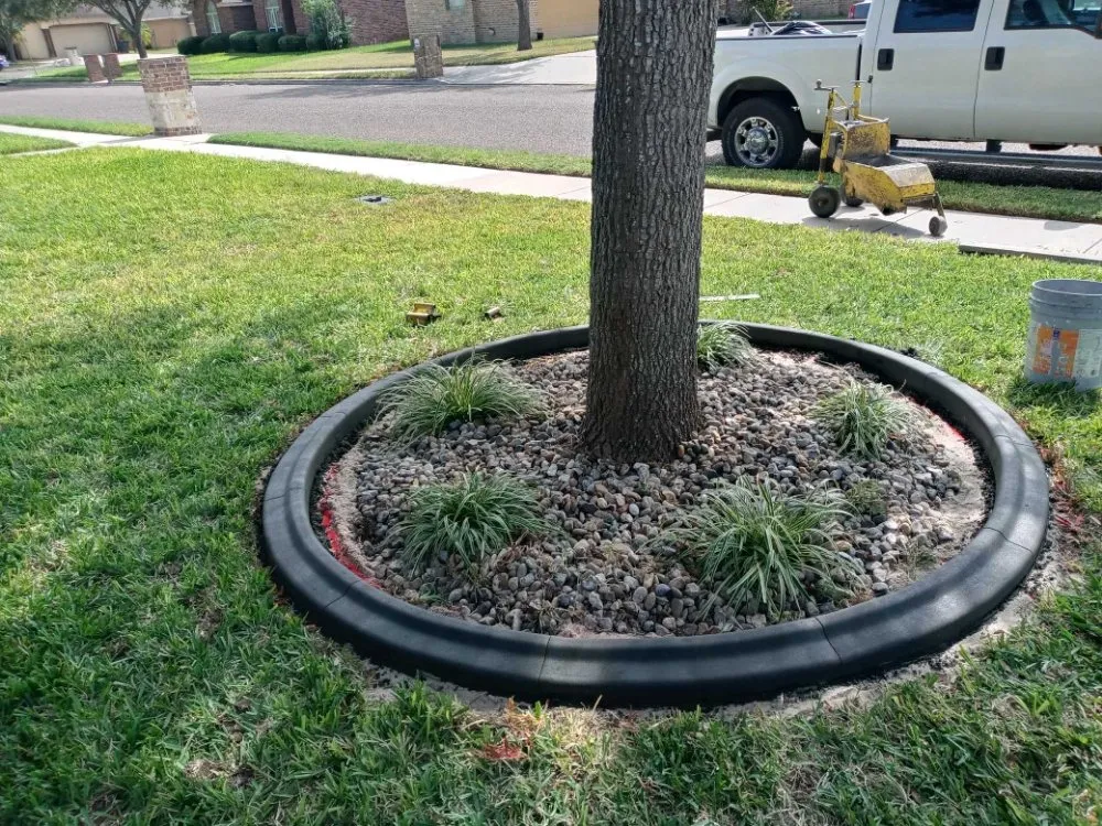 Expert outdoor landscaping in McAllen, TX - Contour Curbs
