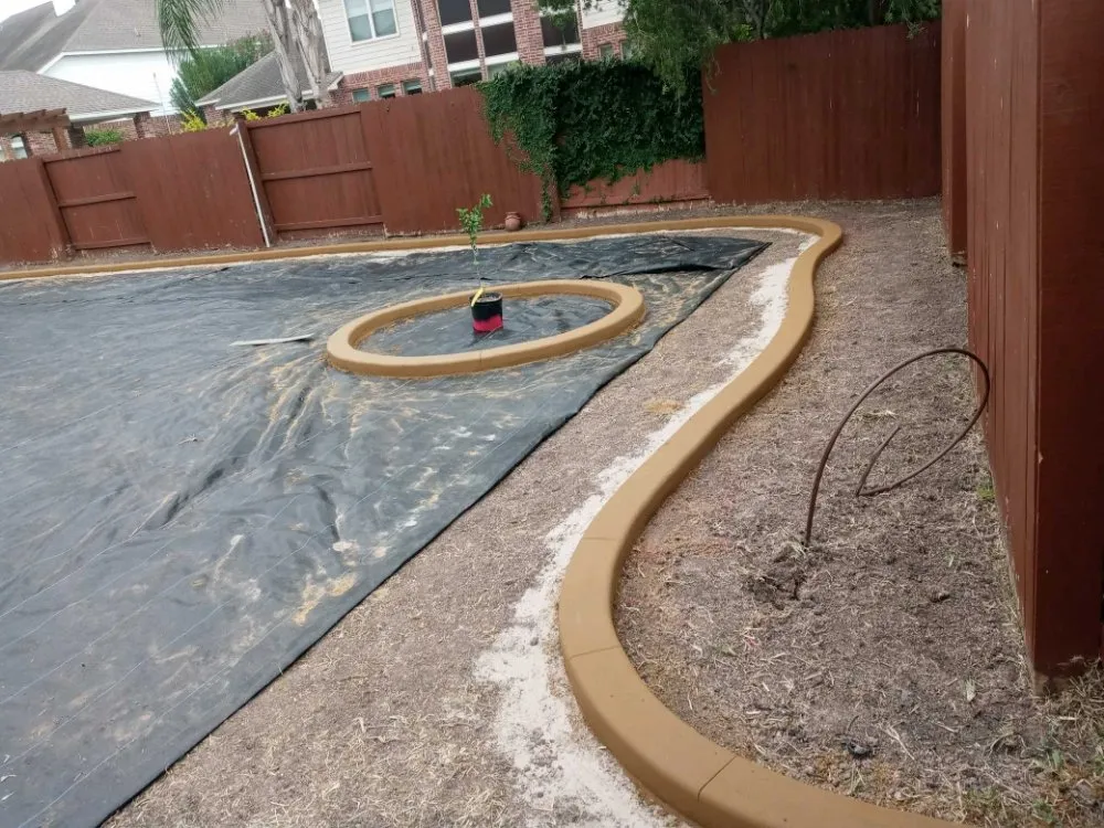 Local yard maintenance experts serving McAllen, TX - Contour Curbs