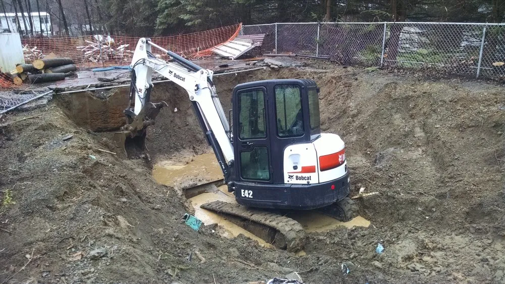 Local yard cleanup service for homes across Schenectady, NY - Contour Landscaping