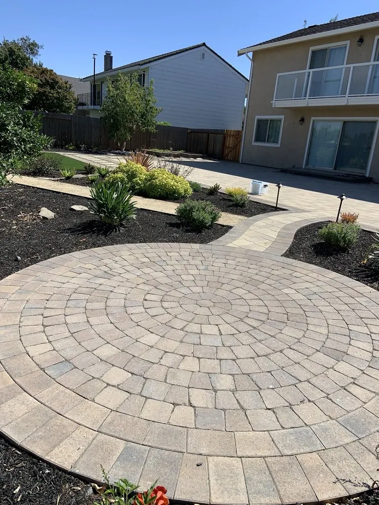 Custom residential landscaping in Concord, CA by Contra Costa Pavers Stone and Landscape