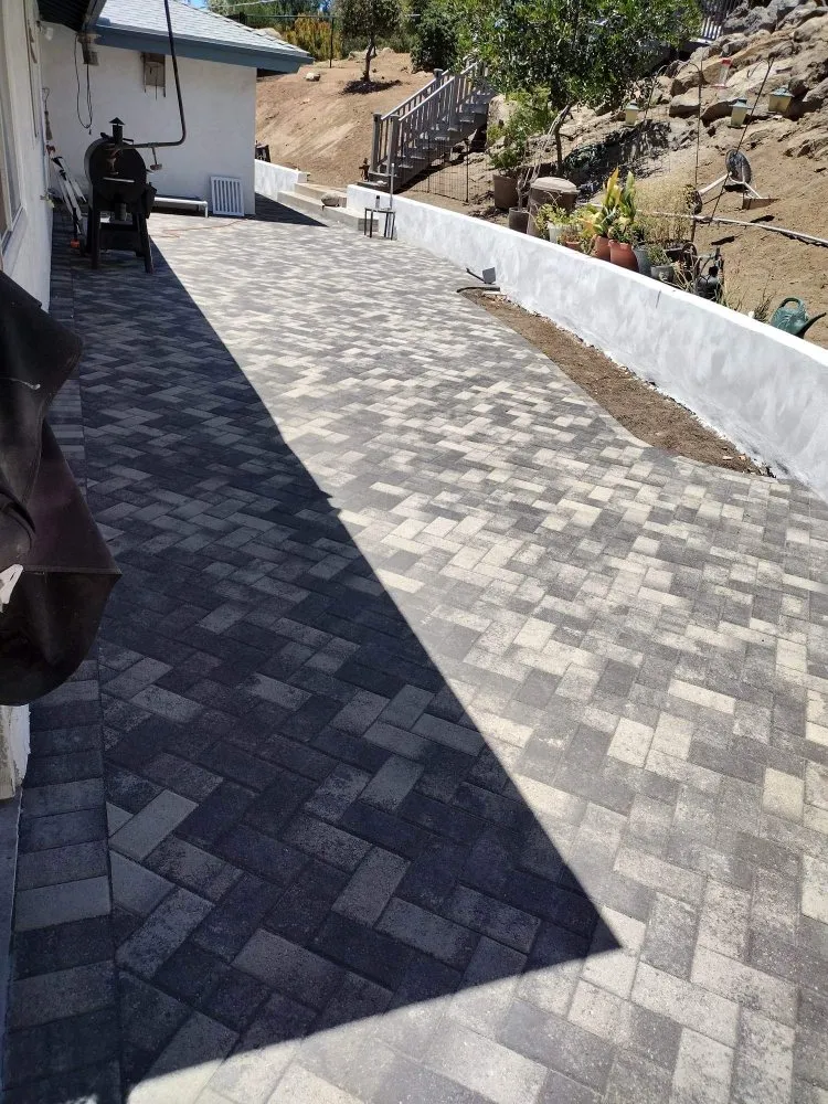 Local lawn mowing service experts serving El Cajon, CA - Contreras Landscape