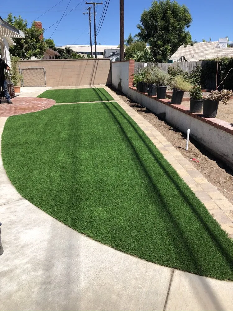 Custom residential landscaping in Thousand Oaks, CA - Contreras Landscaping and Tree Service