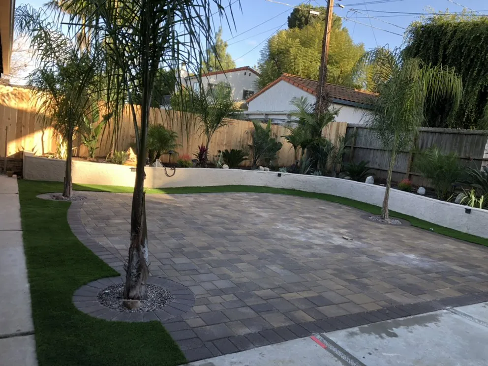 Top-rated yard maintenance with custom design in Thousand Oaks, CA by Contreras Landscaping and Tree Service