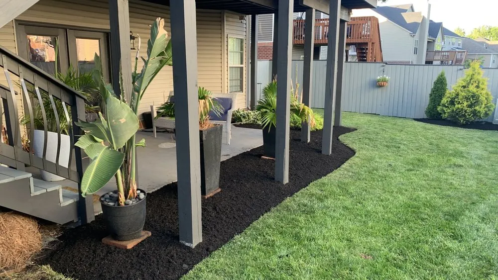 Local yard cleanup service experts serving Lexington, KY - Contreras Landscaping