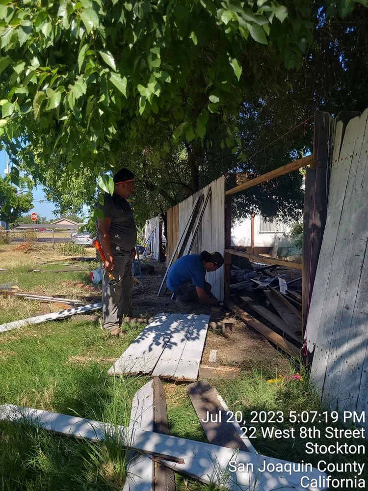 Top-rated yard cleanup service in Manteca, CA by Contreras Landscaping