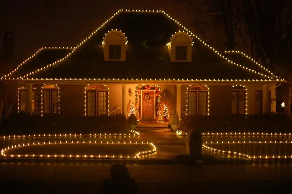 Contreras Lawn & Landscape Logo