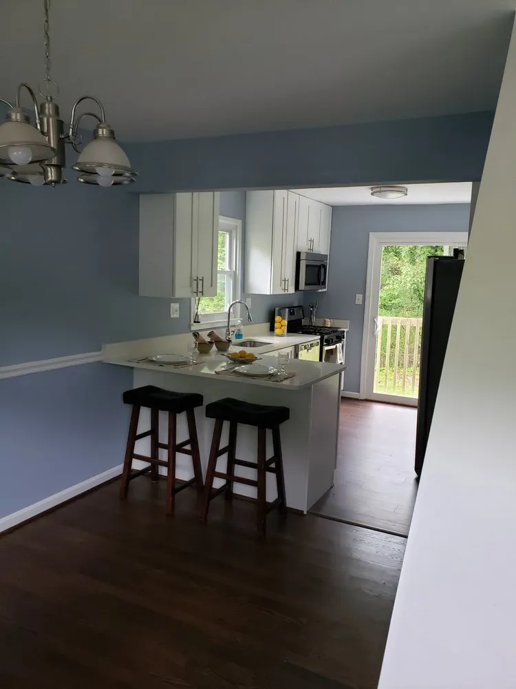 Affordable lawn mowing service in Dumfries, VA by Contreras Remodeling