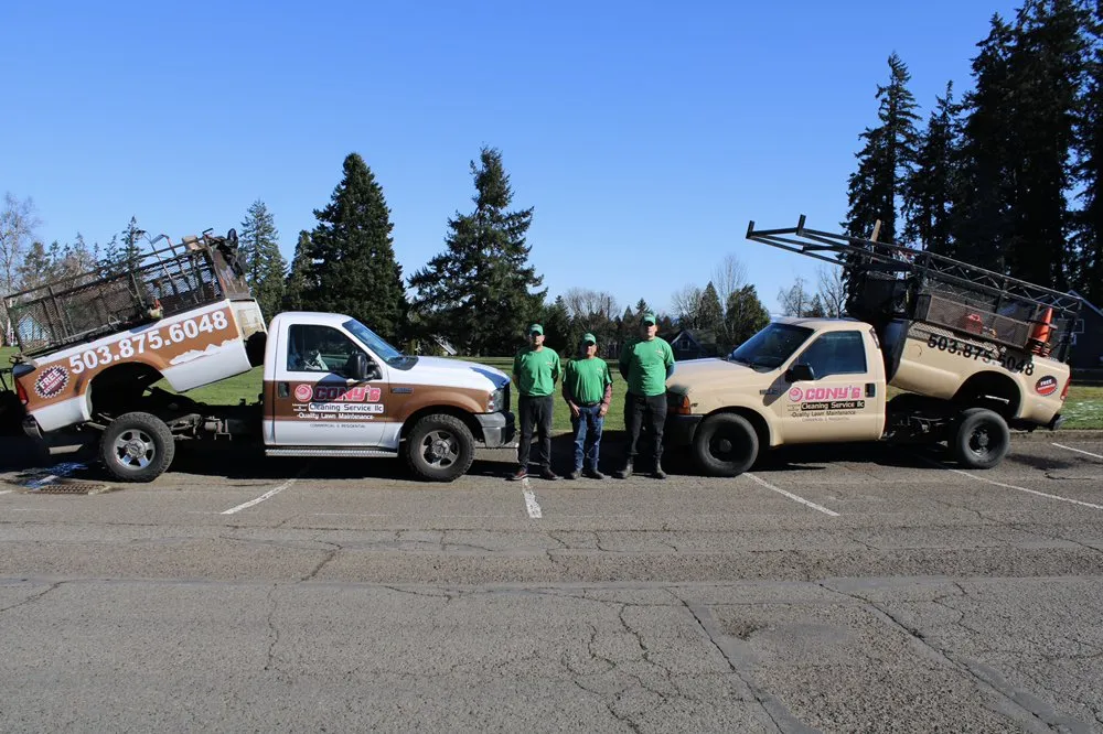 Expert garden landscaping in Aurora, OR - Cony's Cleaning Service