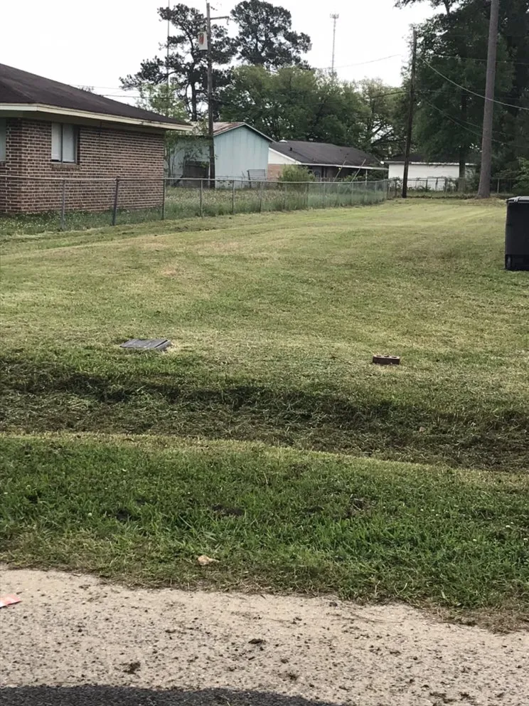 Local landscaping services experts serving Orange, TX - Cooke & Bentley Lawn Services