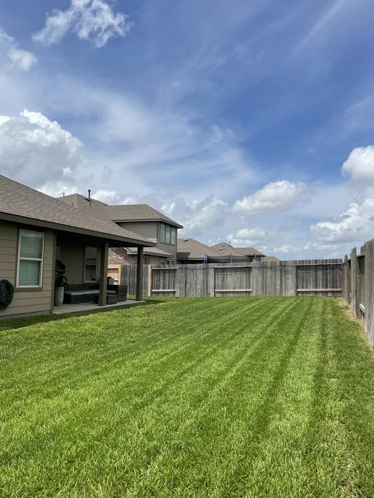 Custom garden landscaping experts serving Katy, TX - Cook’s Cuts