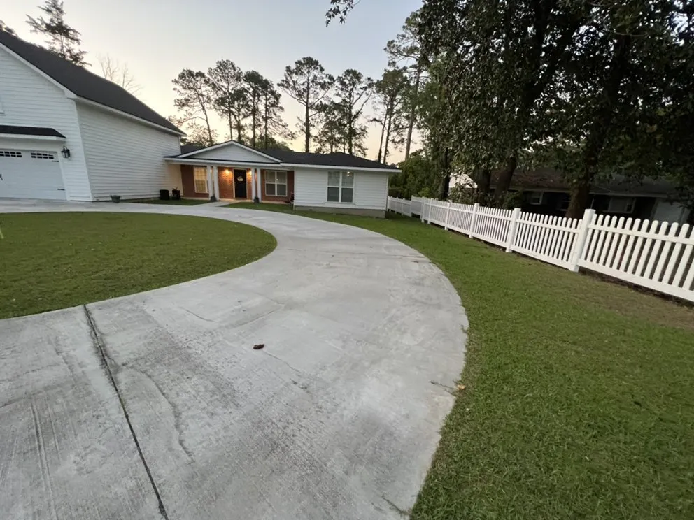 Custom lawn mowing service experts serving Valdosta, GA - Cooks lawn service