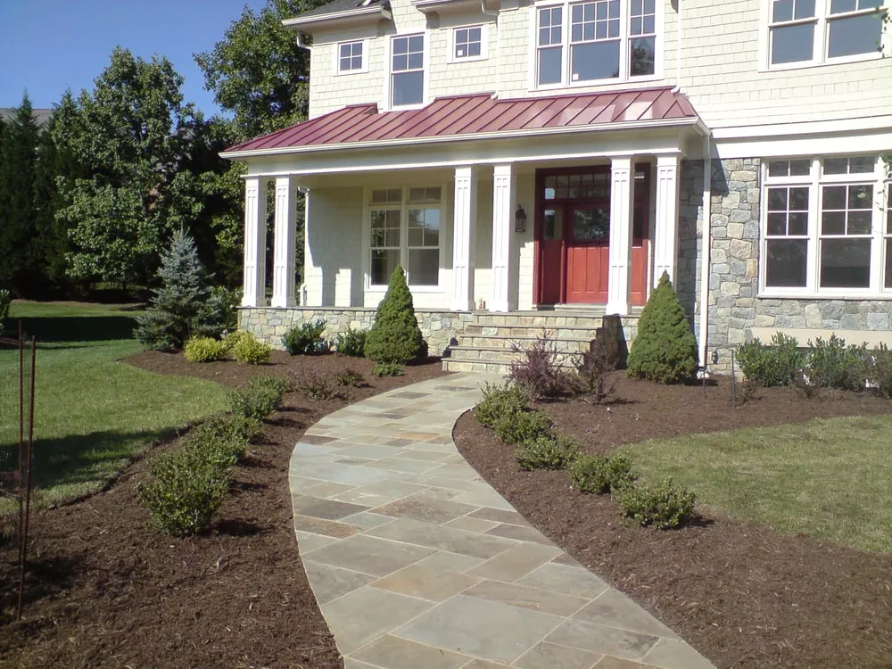 Expert garden landscaping in Bethesda, MD - Cool Cuts Landscaping