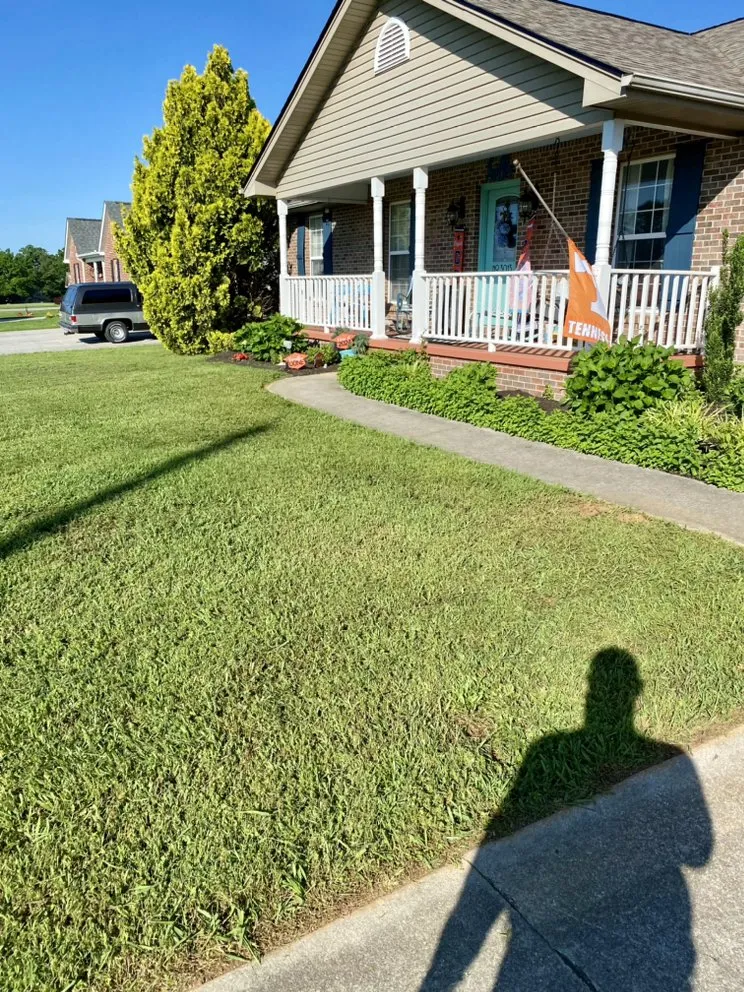 Professional yard maintenance for beautiful yards in Maryville, TN by Cooper Lawn Care