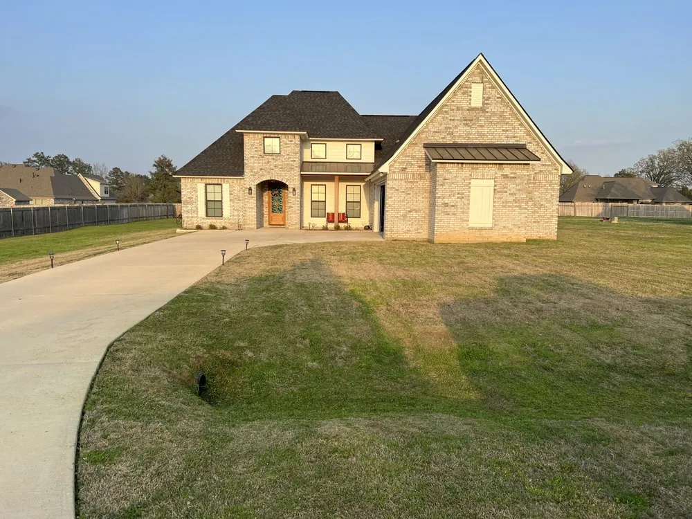 Professional residential landscaping experts serving Shreveport, LA - Coopers Lawn Care Services