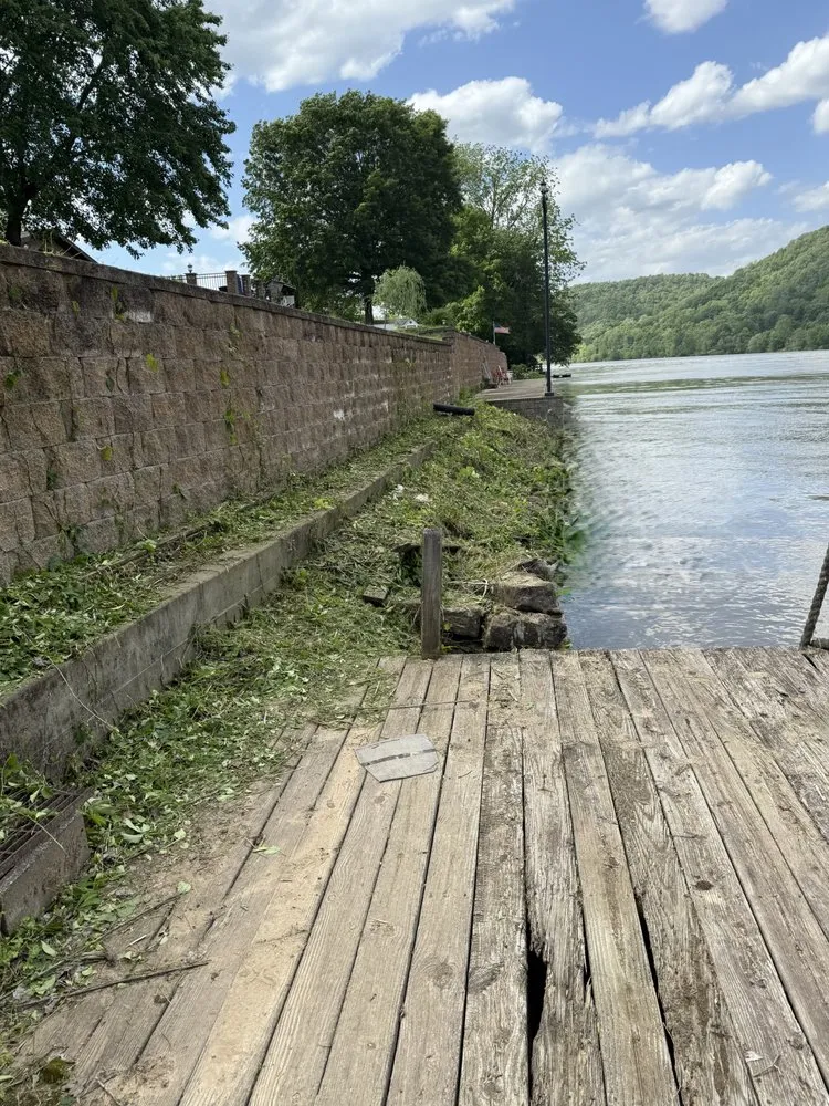 Reliable lawn mowing service in Hurricane, WV by Cooper’s Outdoor Services