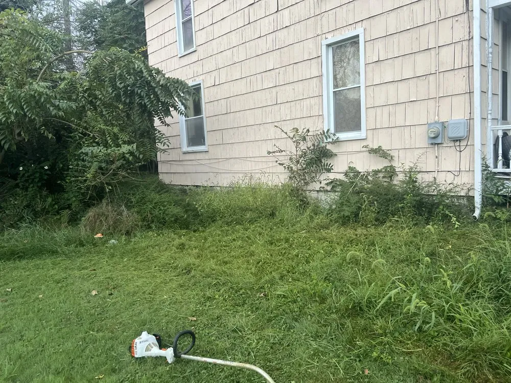 Custom lawn mowing service in Hermitage, PA - Coops Lawn And Garden