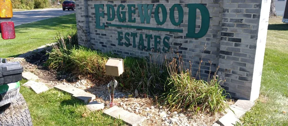 Top-rated outdoor landscaping in Fort Wayne, IN - Coops-Touch