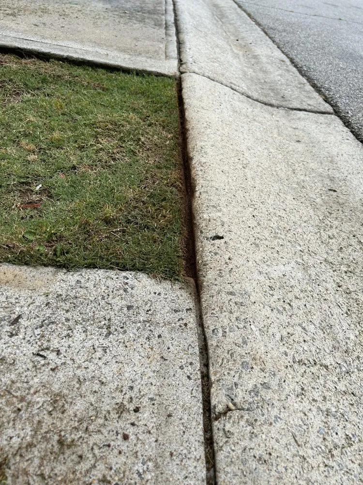 Custom yard maintenance in Conyers, GA - Copop