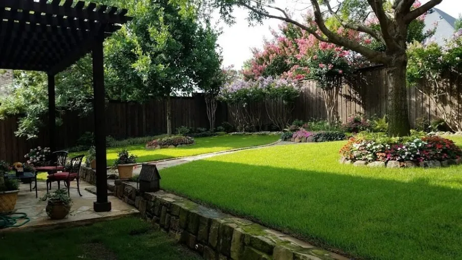 Local garden landscaping in Coppell, TX by Coppell Lawn and Garden