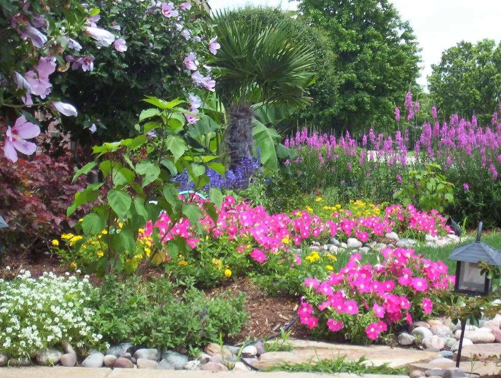 Local lawn mowing service experts serving Coppell, TX - Coppell Lawn and Garden