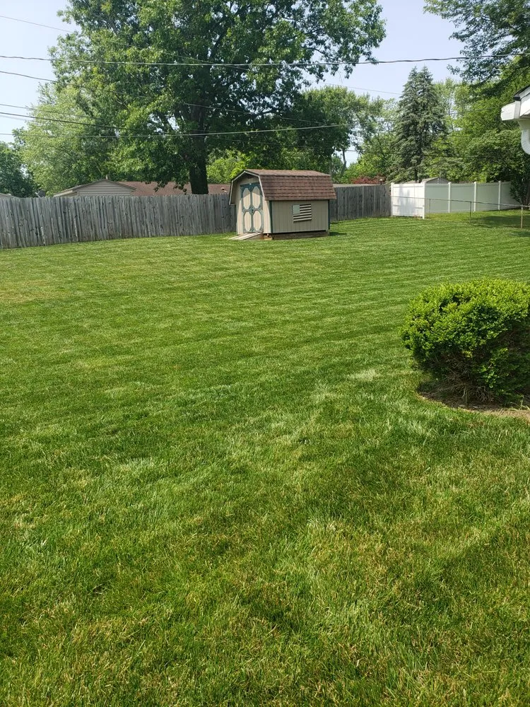 Custom residential landscaping in Sugarcreek Township, OH - Coppercut Lawns