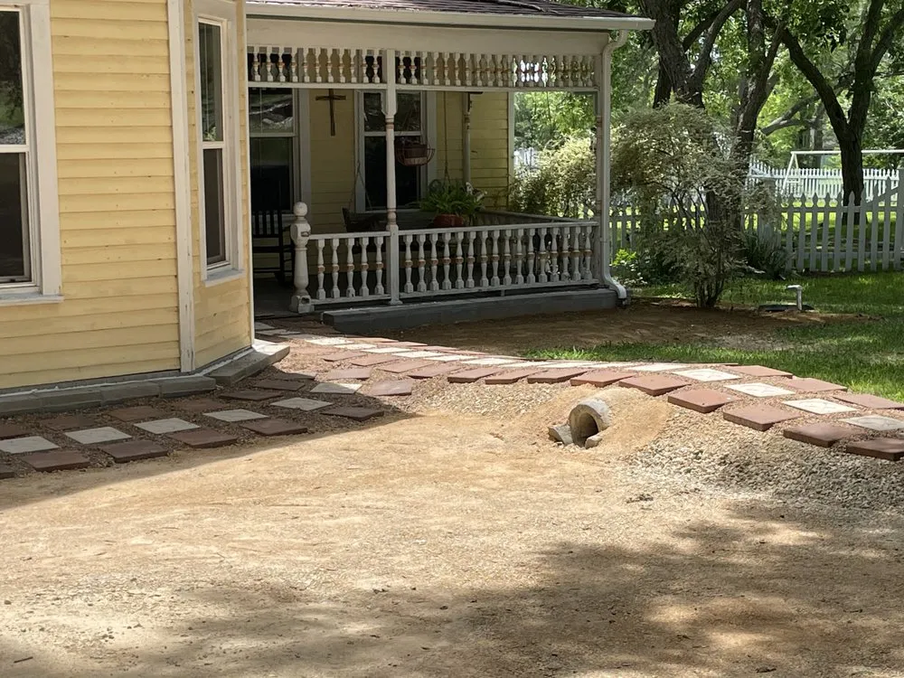 Local yard cleanup service in Yoakum, TX by Copperhead Land Solutions