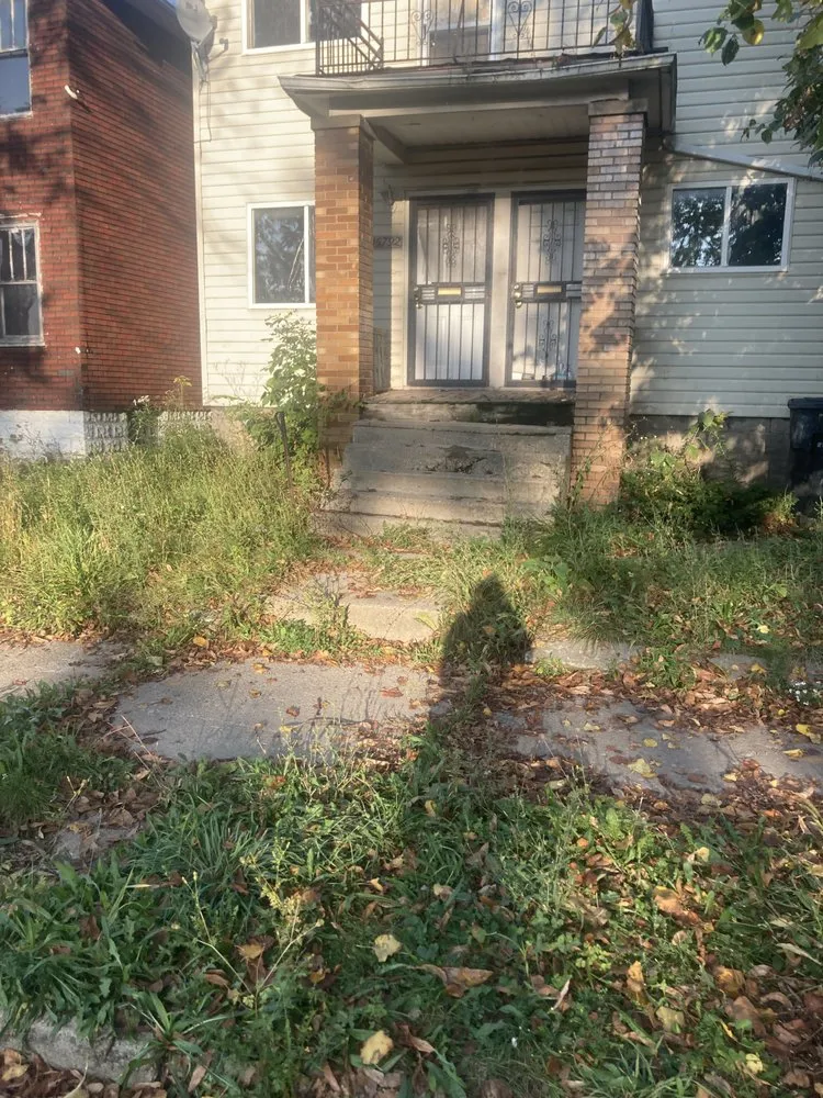 Top-rated landscape installation in Detroit, MI by Cordell Landscaping