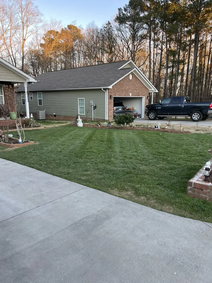 Reliable yard cleanup service in Dalton, GA by Cordero’s Landscaping
