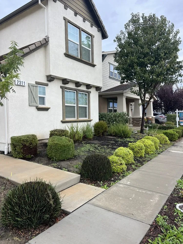 Affordable residential landscaping in Tracy, CA by Cordova Landscaping