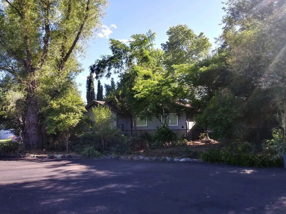 Custom residential landscaping experts serving Cottonwood, CA - Cordova’s lawn service