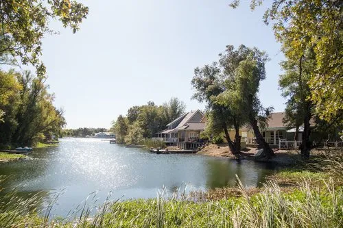 Affordable landscaping services in Cottonwood, CA by Cordova’s lawn service