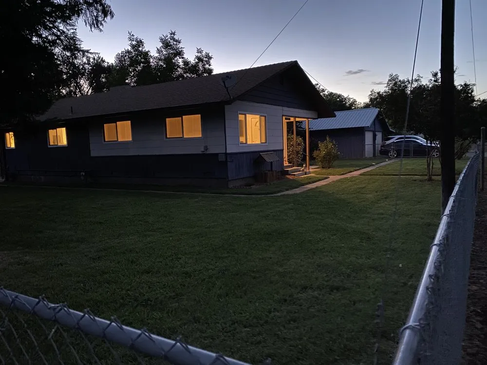 Professional yard maintenance in Cottonwood, CA - Cordova’s lawn service