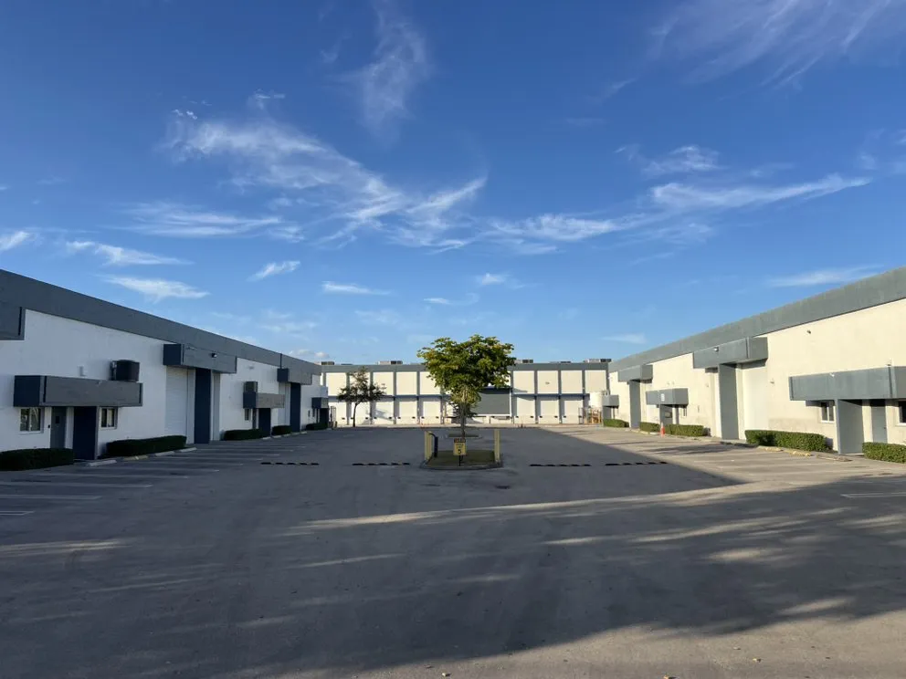 Affordable landscape installation for residential properties across Richmond West, FL - Coreas Plants