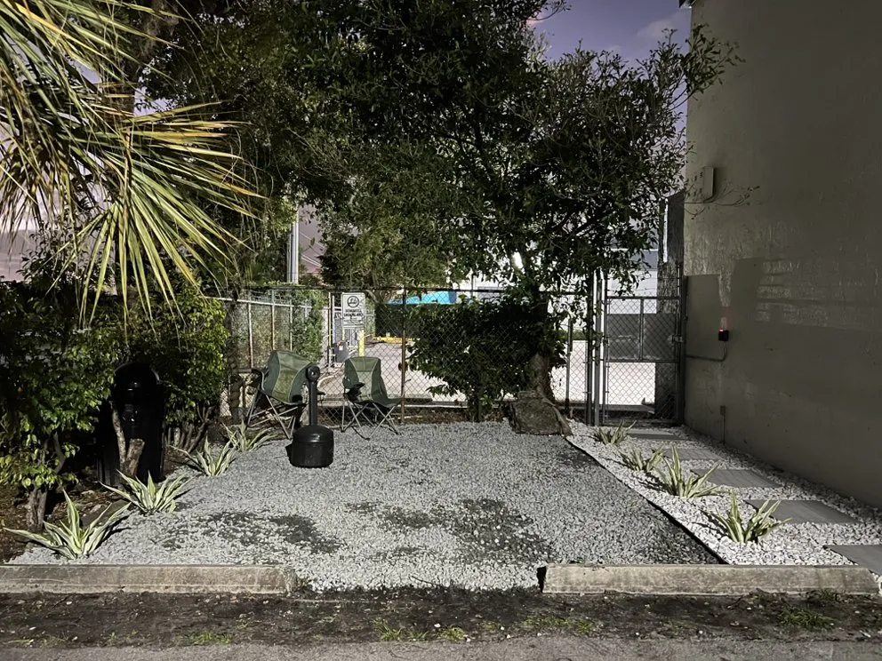 Affordable garden landscaping in Richmond West, FL by Coreas Plants