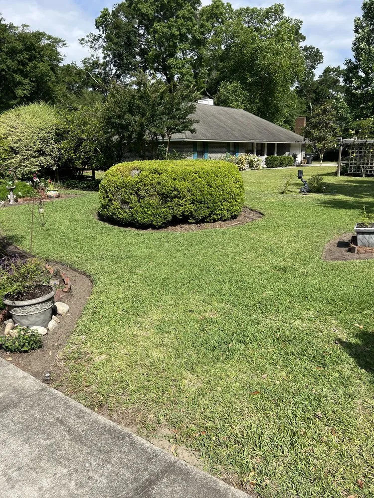 Trusted yard maintenance in Beaufort, SC by Corey’s Landscaping
