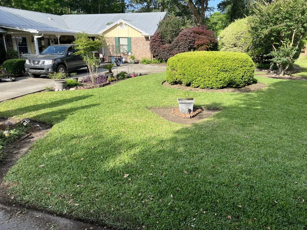Custom yard cleanup service in Beaufort, SC by Corey’s Landscaping