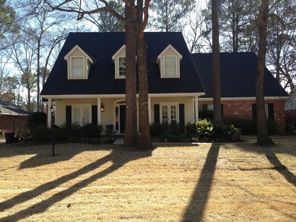 Local yard maintenance for homes in Shreveport, LA by Cornelius Lawn & Landscaping