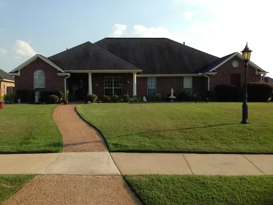 Cornelius Lawn & Landscaping Logo