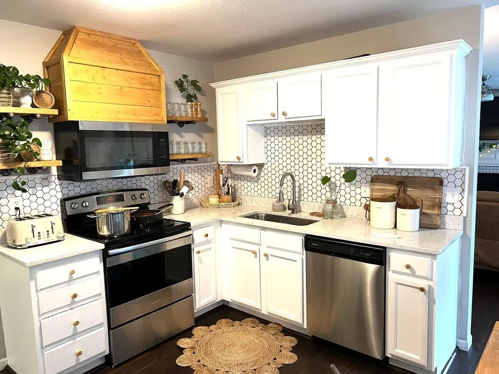 Custom residential landscaping for outdoor upgrades in Waterloo, IL by Cornerstone Construction