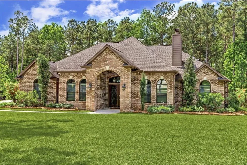 Expert landscape design in Houston, TX - Cornett Grass