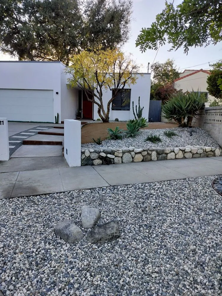 Expert landscaping services for beautiful yards across Los Angeles, CA - Corona Artscaping