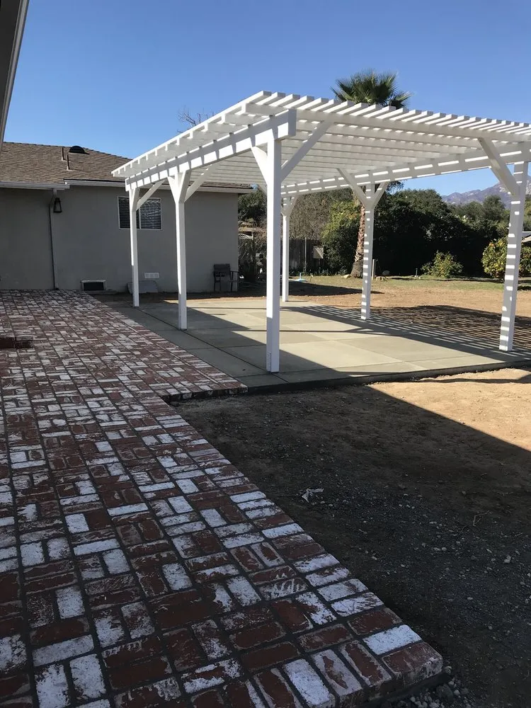 Trusted outdoor landscaping experts serving Oxnard, CA - Corona Landscape