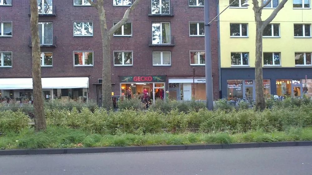 Affordable yard cleanup service for outdoor upgrades across Newport Beach, CA - Corona Landscaping and Design