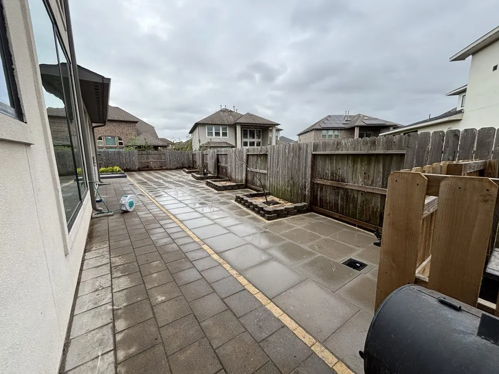 Local residential landscaping experts serving Houston, TX - Corona Landscaping