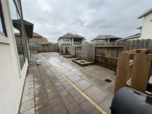 Corona Landscaping Logo