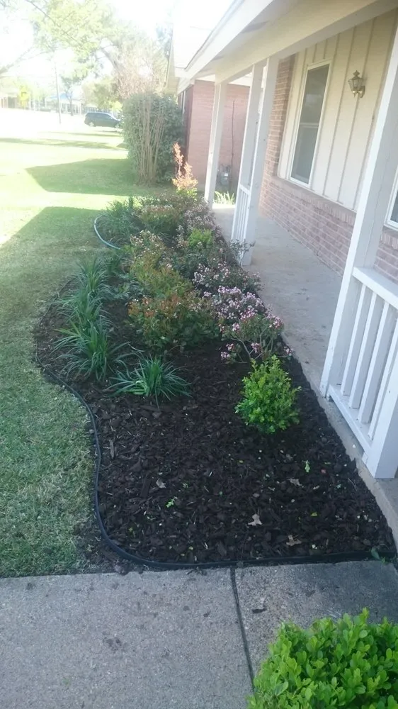 Custom outdoor landscaping experts serving Plano, TX - Corona Landscaping