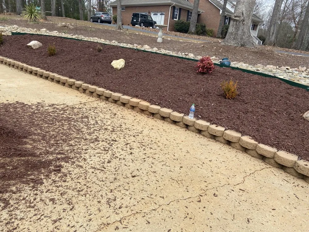 Affordable garden landscaping for beautiful yards in Charlotte, NC by Corona Lawn Care