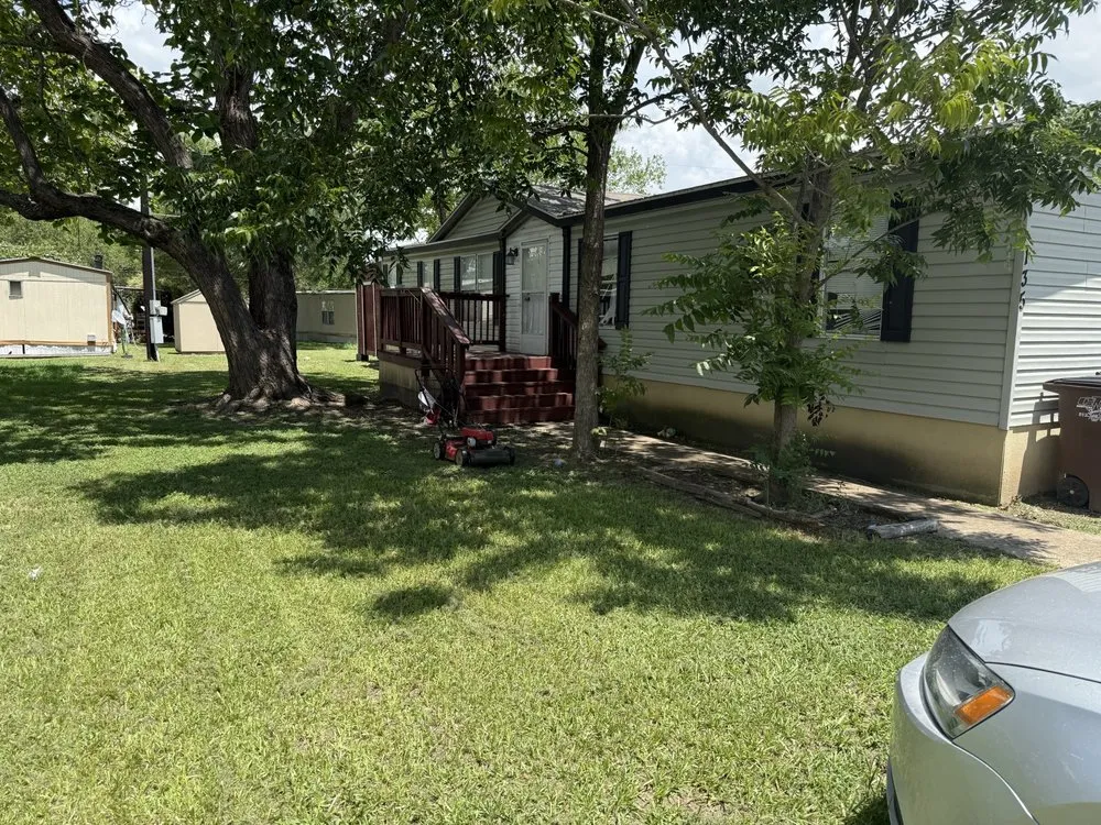 Affordable landscaping services near you in Del Valle, TX by Corona Lawn Services